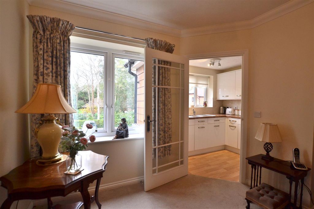 Property photo 3 of 17 Dining, Kitchen.Jpg