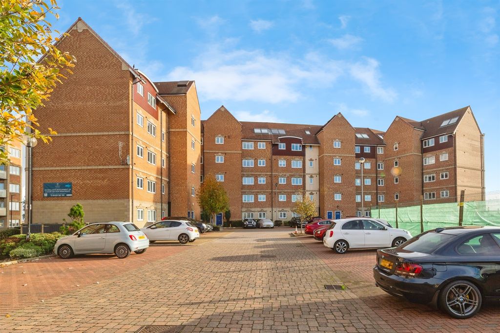 Property photo 1 of 14