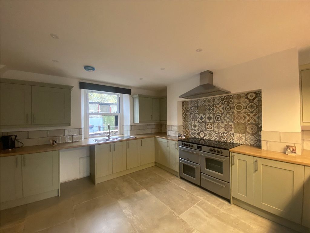 Property photo 2 of 12 Picture No. 06