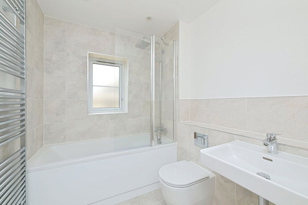Property photo 2 of 9 Picture No. 08