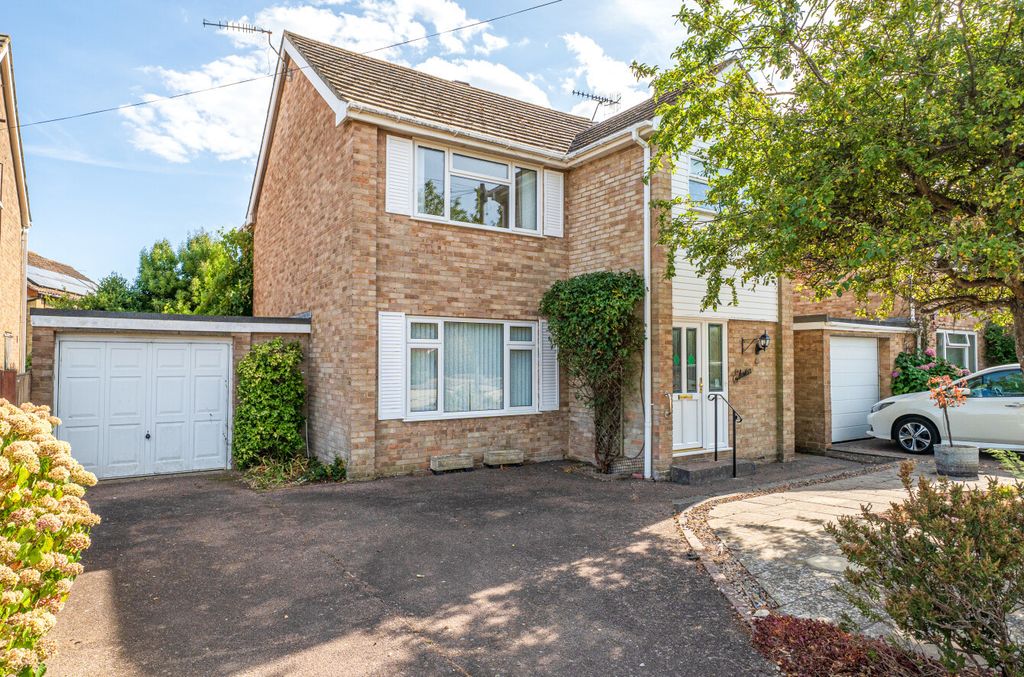 Property photo 1 of 18 1496836-42-6A74Af...