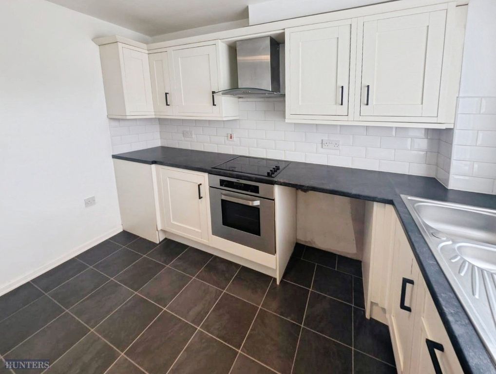 Property photo 3 of 13 Kitchen