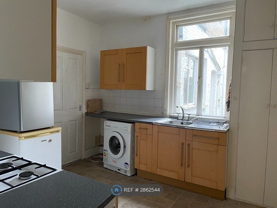Property photo 3 of 9 Kitchen Now Dark Blue Units