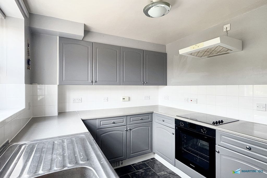 Property photo 3 of 11 Img_2869