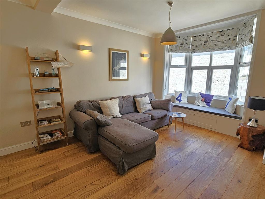 Property photo 2 of 17 Living Area.Jpg