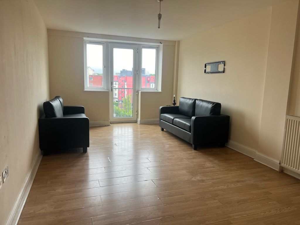 Property photo 1 of 4