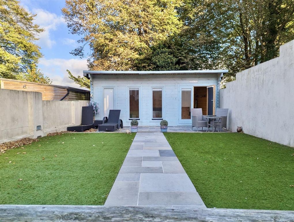 Property photo 3 of 16 E50d2d83-E008-45Bc-B2ce-05Aa8B5Fa9Bc.Jpeg