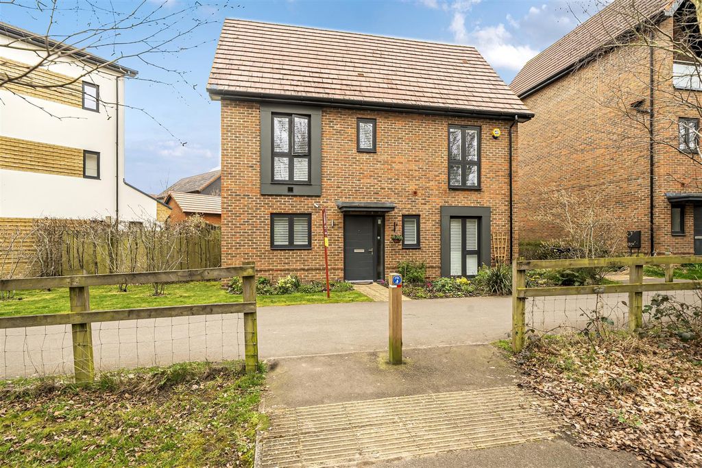 Property photo 1 of 20 1-69B3298190233-1425678-2-69B2Caf2B02ba-Arw-1.Jpg