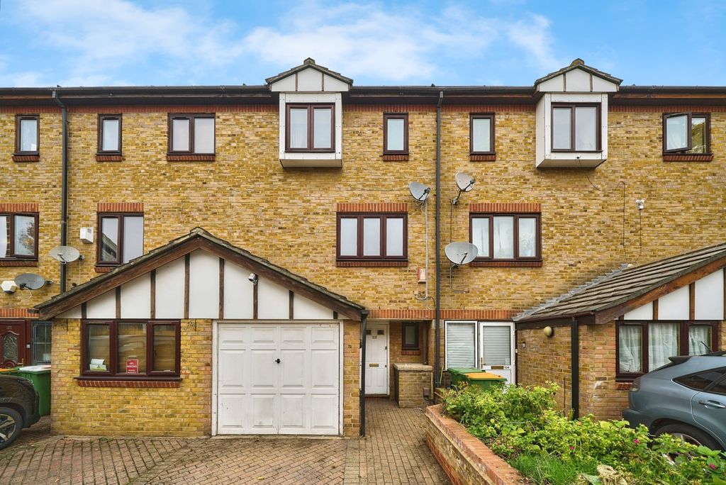 Property photo 1 of 18 Photo