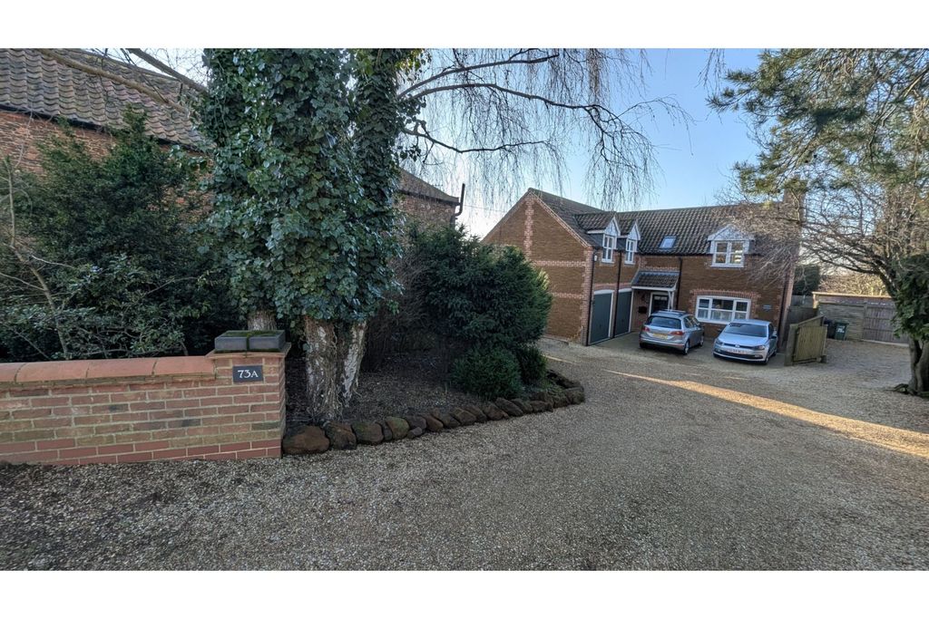 Property photo 1 of 27