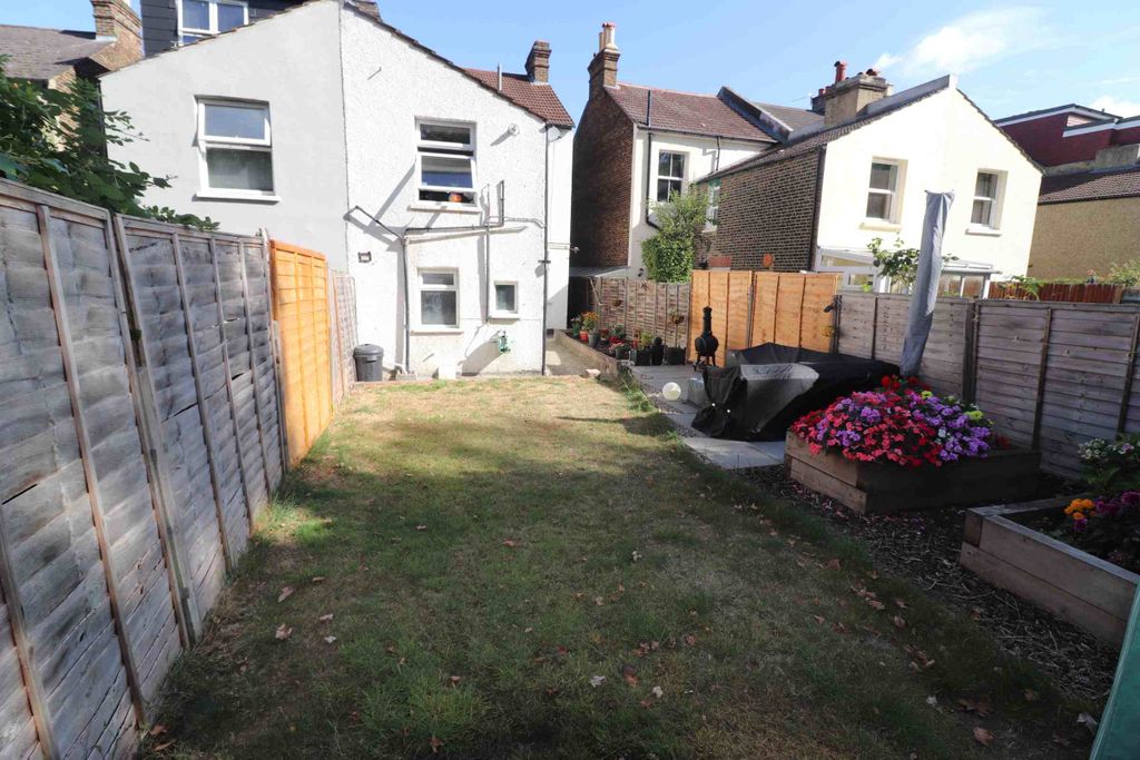 Property photo 2 of 15