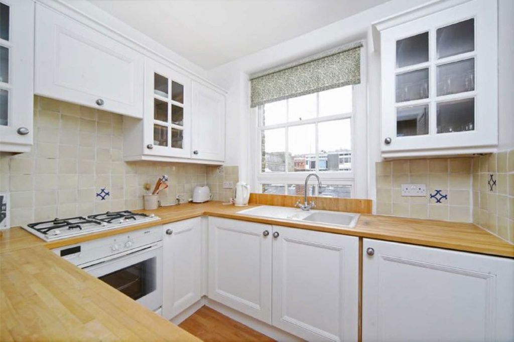 Property photo 3 of 6