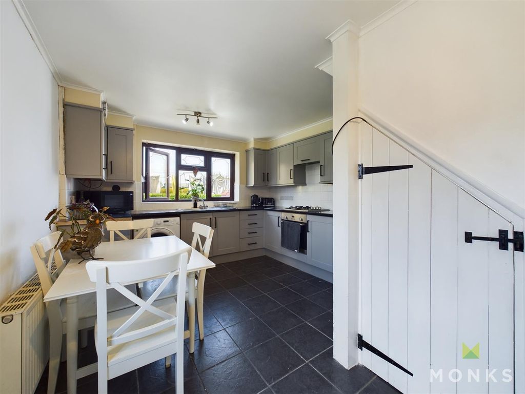 Property photo 3 of 14 Cam01420G0-Pr0408-Still002.Jpg
