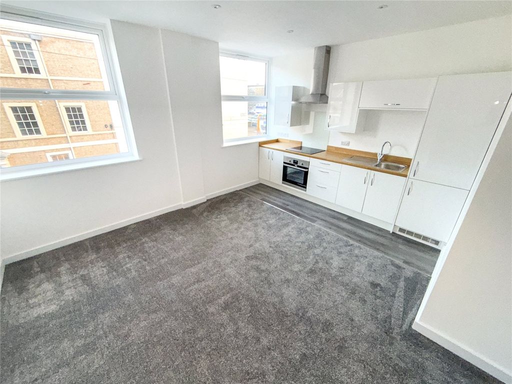 Property photo 3 of 6 Picture No. 04