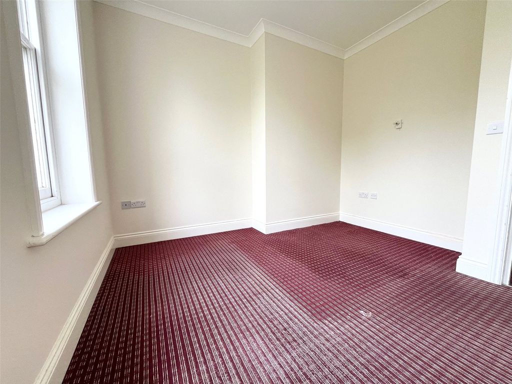 Property photo 3 of 8 Picture No. 04