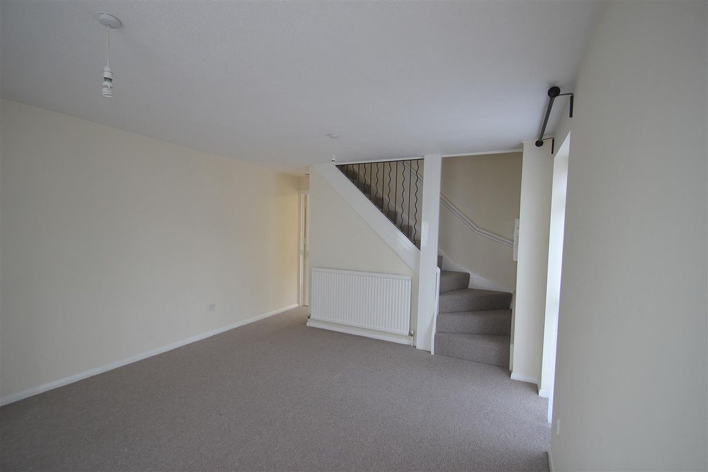Property photo 3 of 13 Millclose7.Jpg