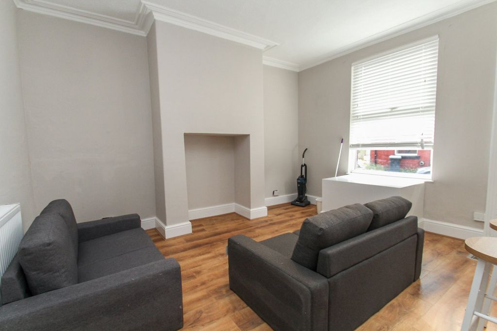 Property photo 3 of 14 Picture No. 04