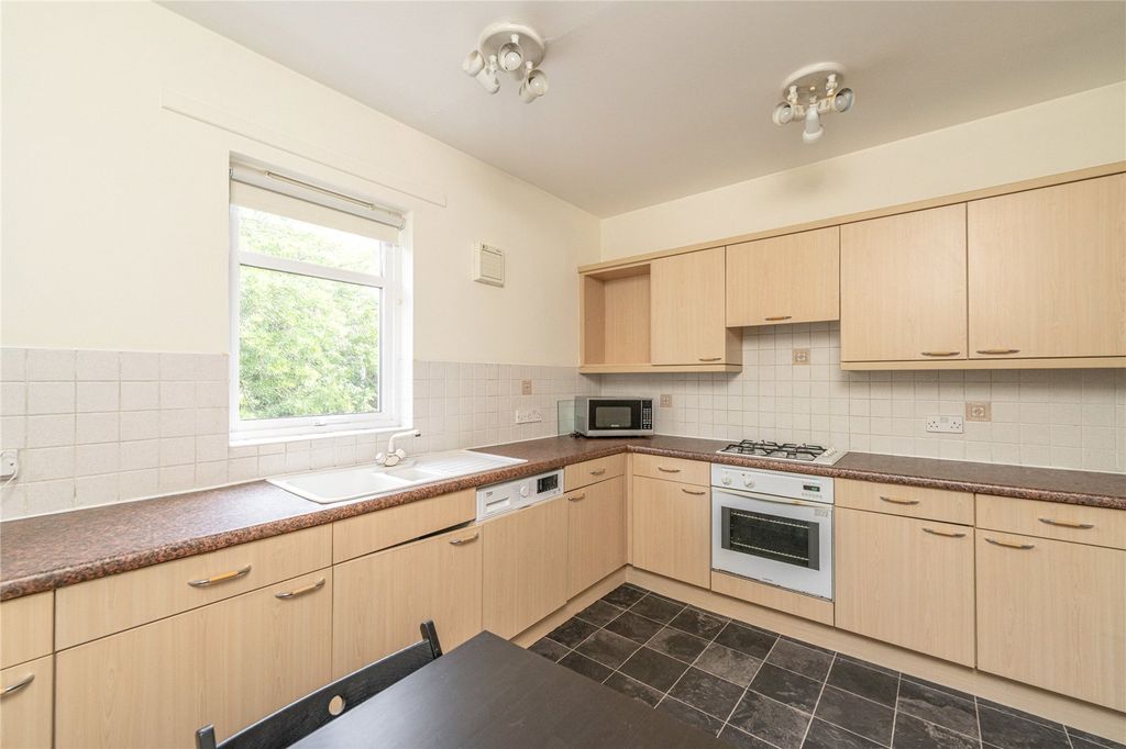 Property photo 3 of 20 Kitchen
