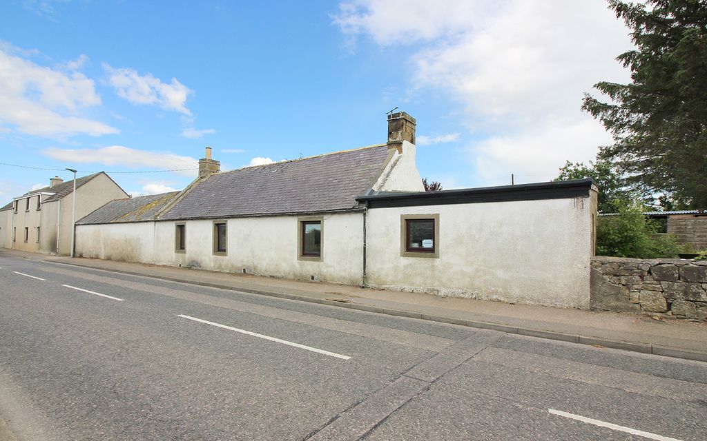 Property photo 1 of 32