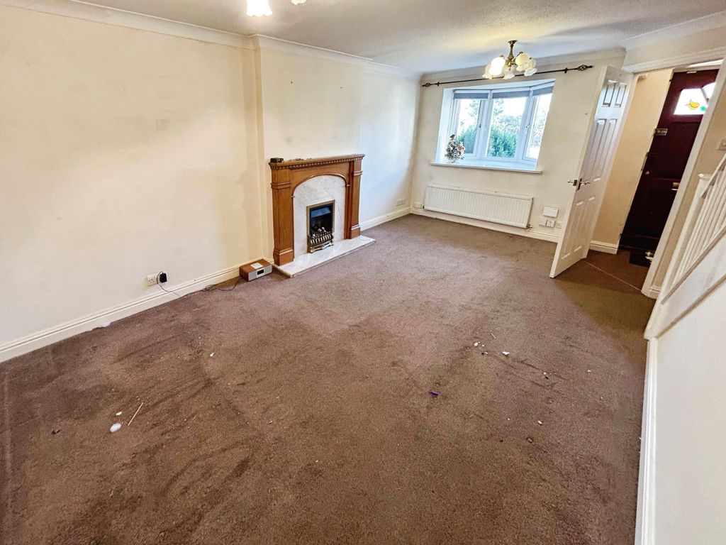 Property photo 3 of 12 Picture No. 02