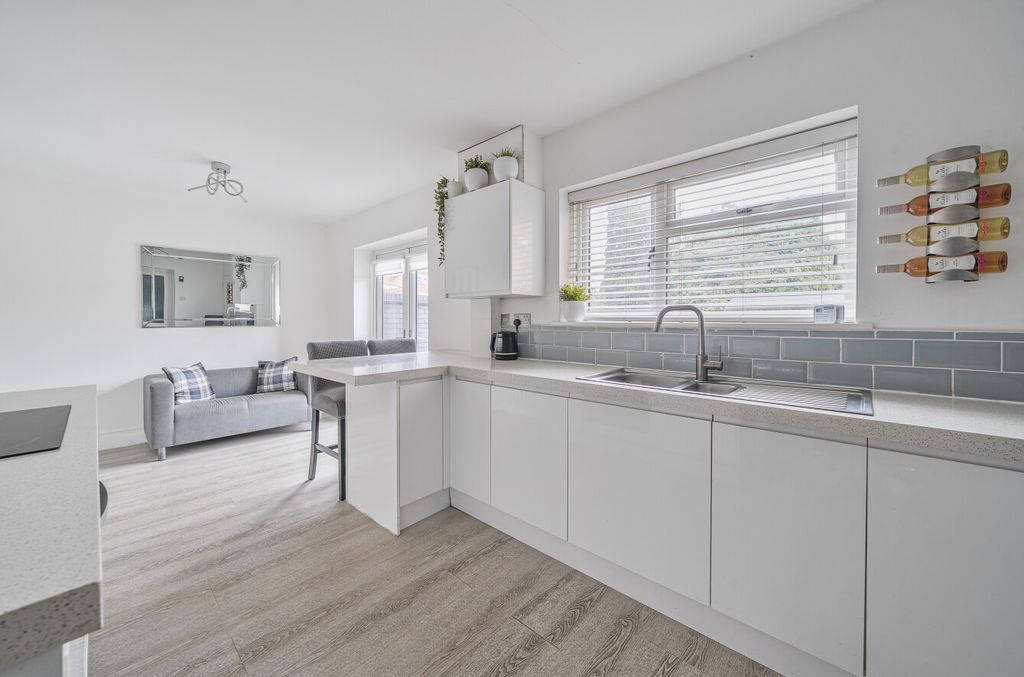 Property photo 2 of 16 Kitchen / Dining Roo