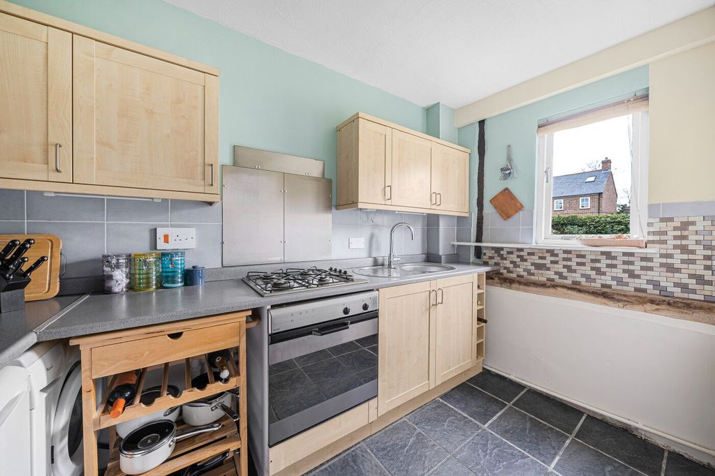 Property photo 2 of 18