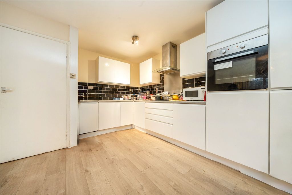 Property photo 2 of 11 Picture No. 04