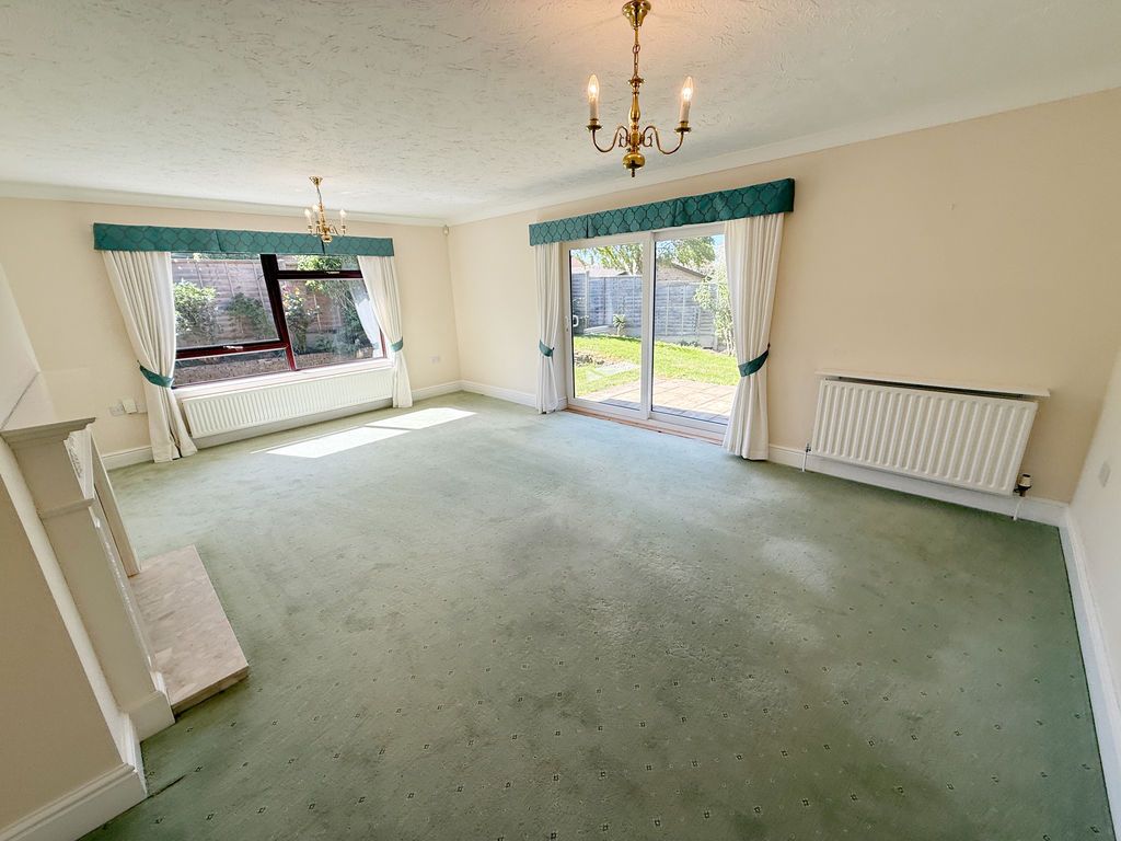 Property photo 3 of 12 Living Room