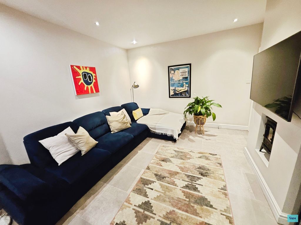 Property photo 3 of 25 Family Room