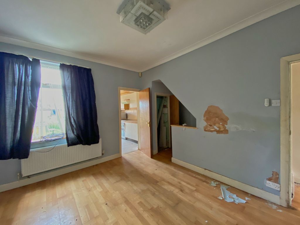 Property photo 3 of 8 Image 3