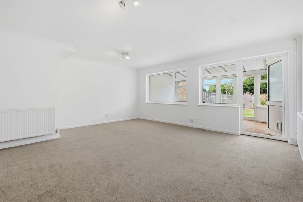 Property photo 3 of 29