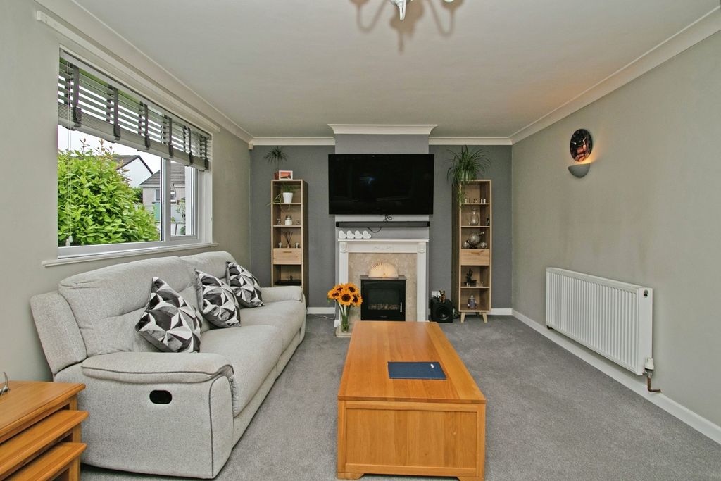 Property photo 2 of 11 Pbox-Img.Jpg