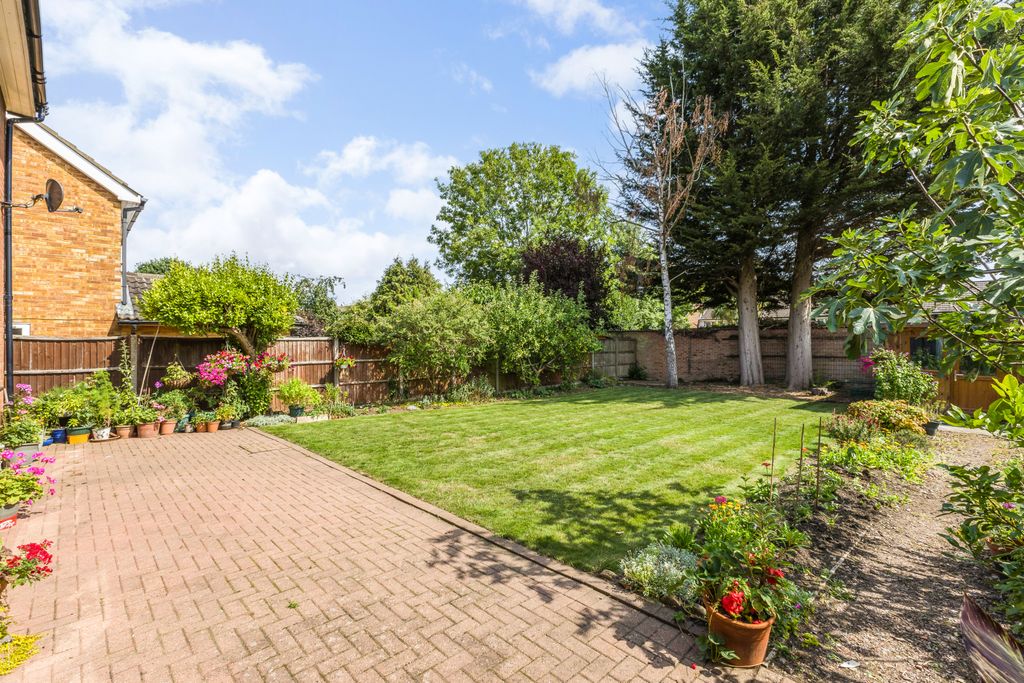 Property photo 1 of 25