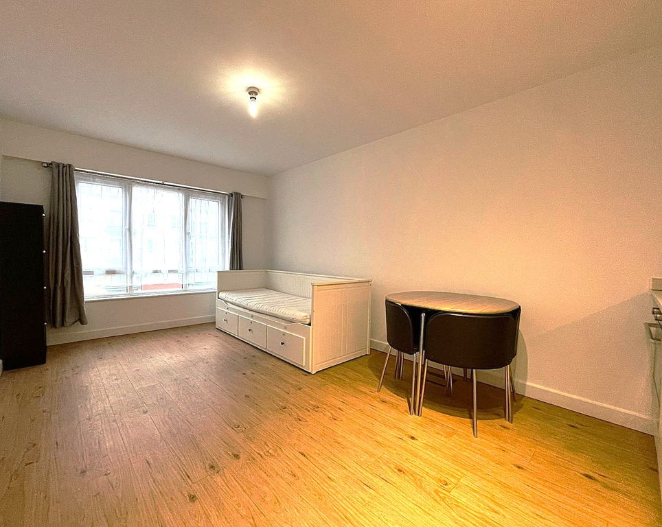 Property photo 2 of 3