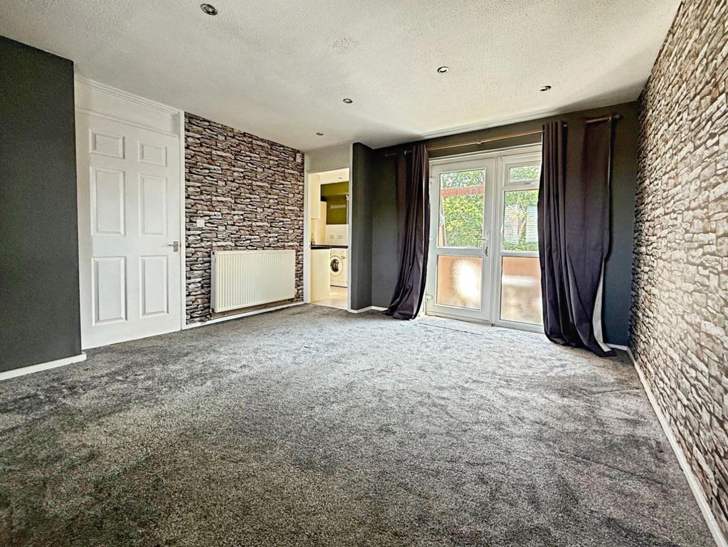 Property photo 2 of 12 Ff31d56A--468C-9Bab-Ddbf46D97E54-11101-000002Fa871