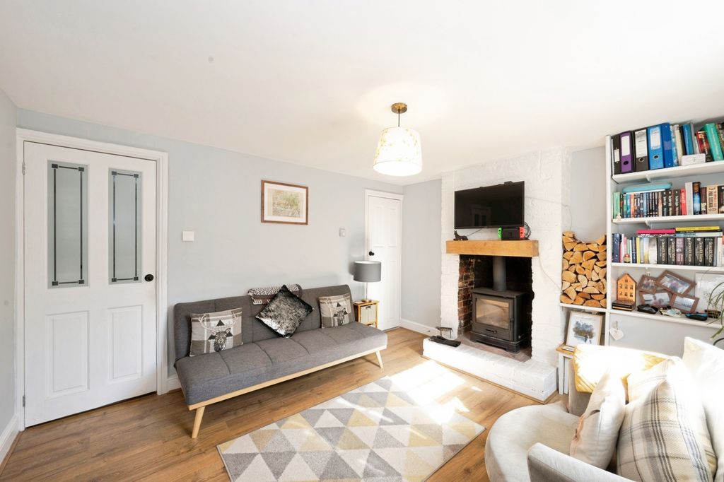 Property photo 3 of 31 Pbox-Img.Jpg