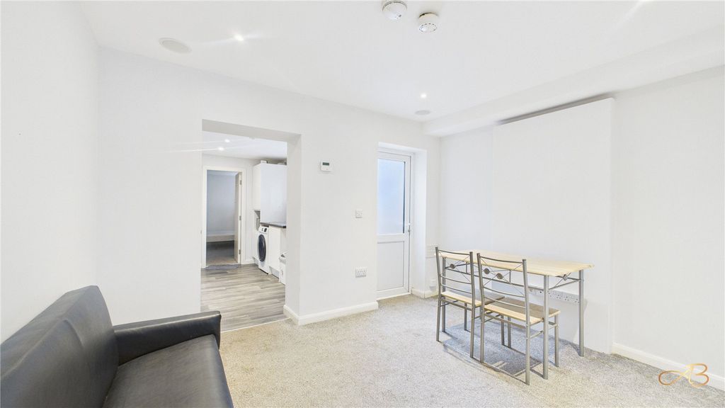 Property photo 1 of 6 Picture No. 07