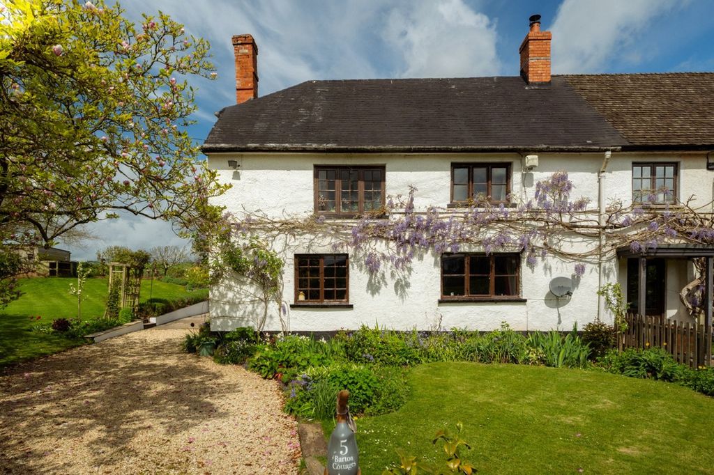 Property photo 1 of 31