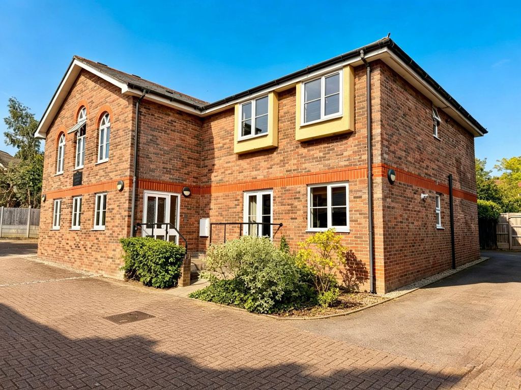 Property photo 1 of 6