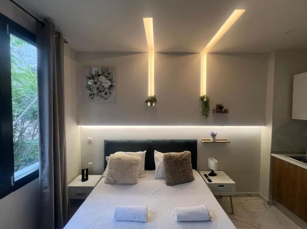 Property photo 1 of 8 1111-17147