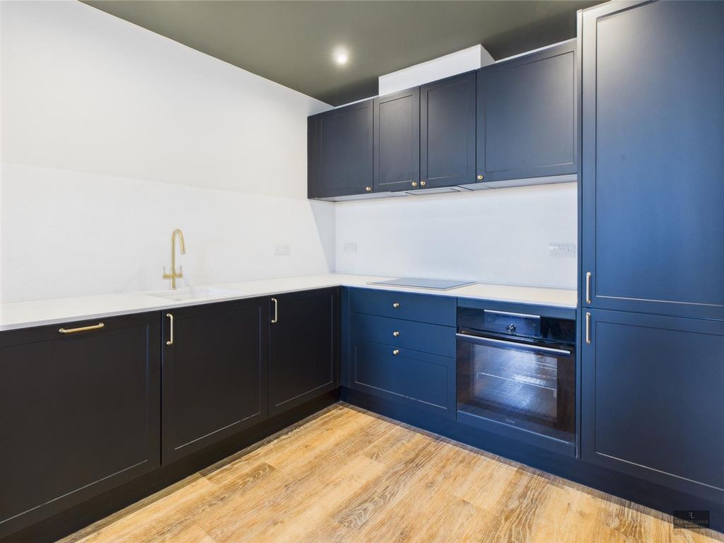 Property photo 1 of 7 Cam02887G0-Pr0448-Still004.Jpg