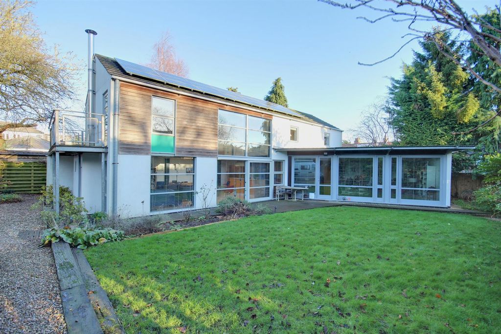 Property photo 1 of 17 Grosvneor Place (1).Jpg