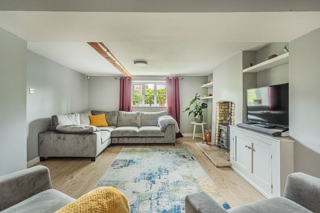 Property photo 3 of 22