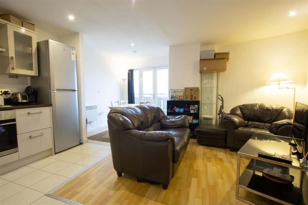 Property photo 2 of 8 Open Plan Kitchen/ L