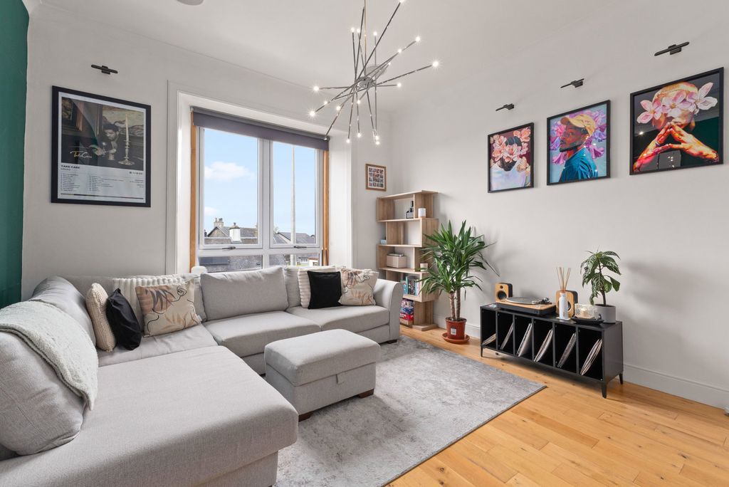Additional image 16 of 2 bed maisonette for sale162 South Mid Street, Bathgate, West Lothian EH48