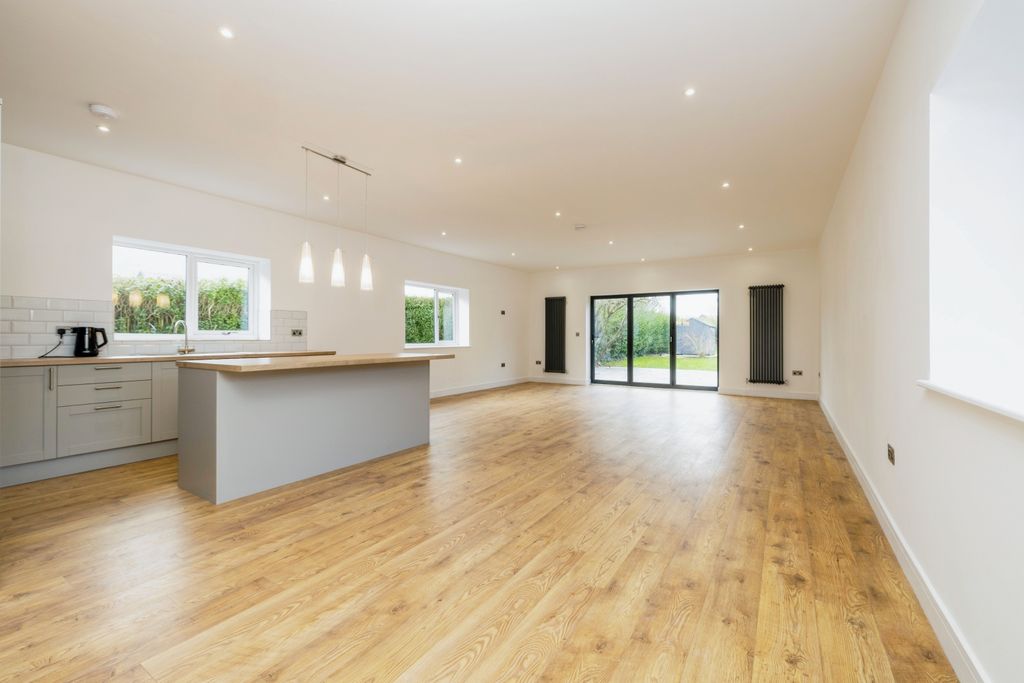 Property photo 3 of 20 Open Plan Living