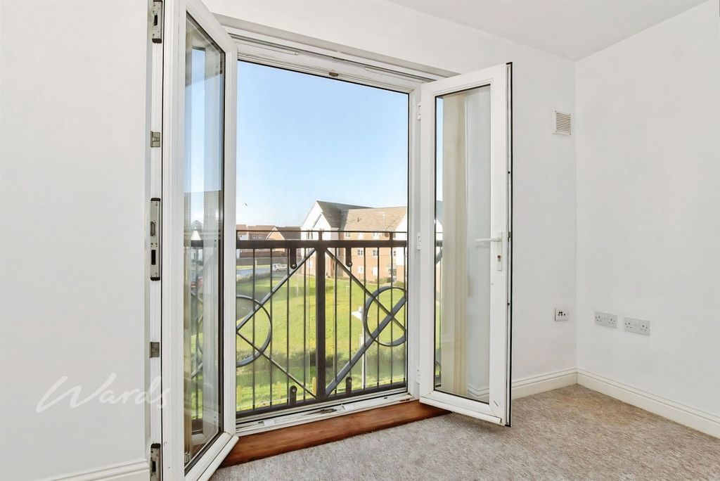 Property photo 1 of 9 Wherry74Balconyuse