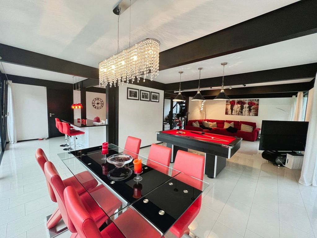 Property photo 3 of 56