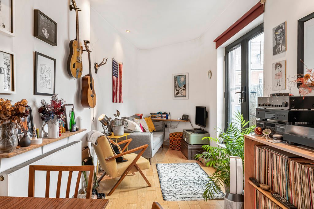 Property photo 2 of 16 Reception Room