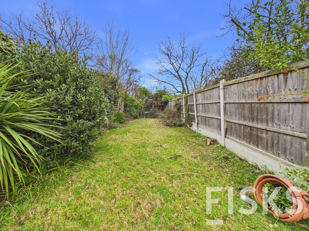 Property photo 3 of 7